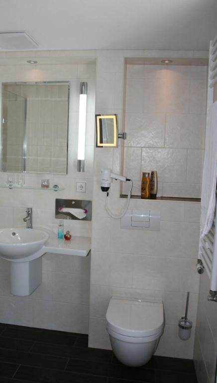 Landhotel Repetal Attendorn Quarto foto